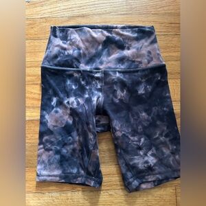 lululemon athletica Women's Black and Brown Bike Shorts